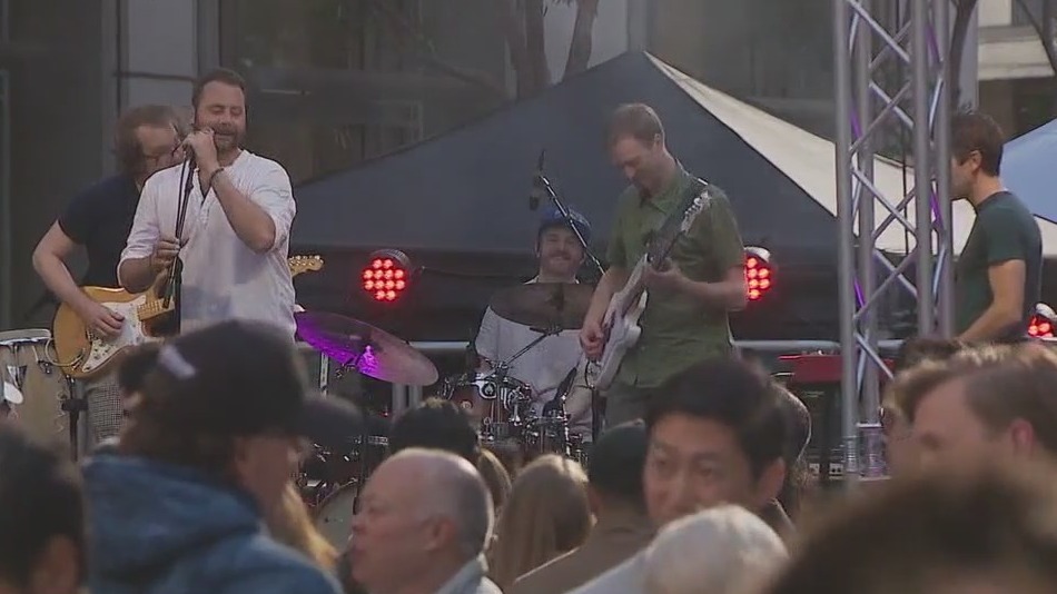 Fridays on Front takes over block of SF's Financial District